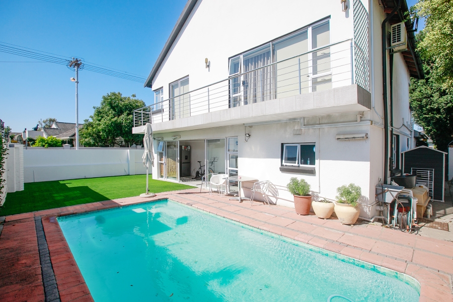 5 Bedroom Property for Sale in Claremont Western Cape